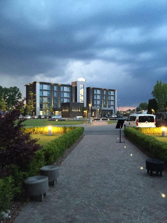 Link124 Hotel Parma Ngoại thất bức ảnh