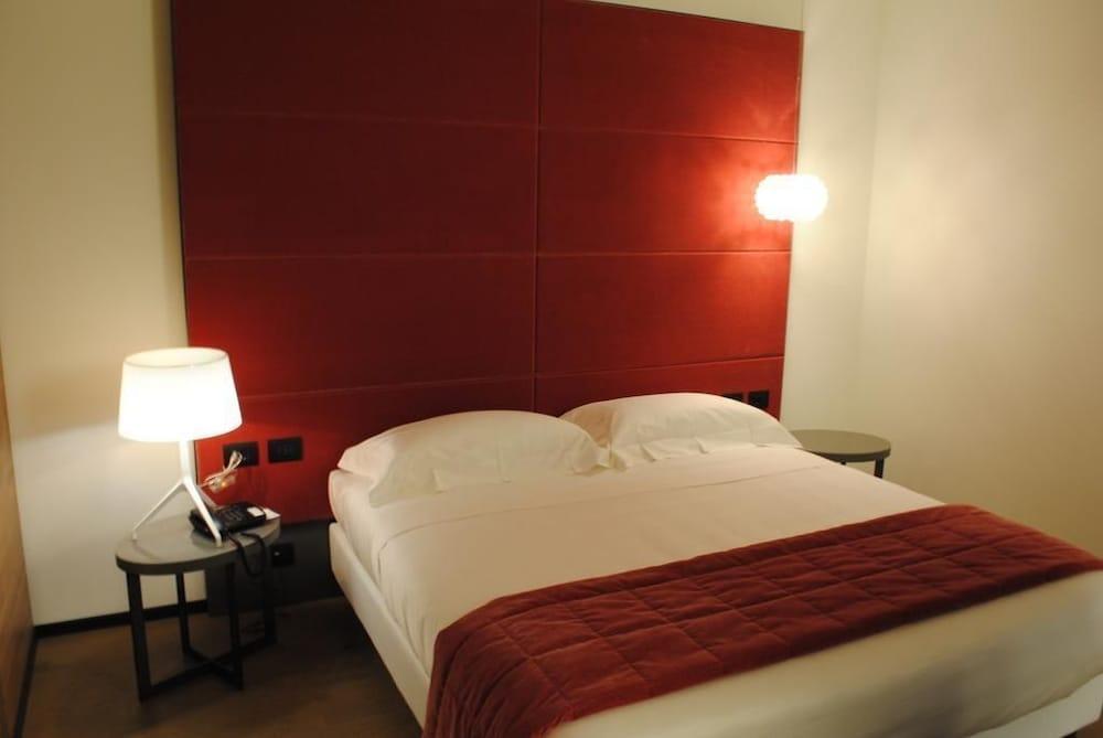 Link124 Hotel Parma Ngoại thất bức ảnh